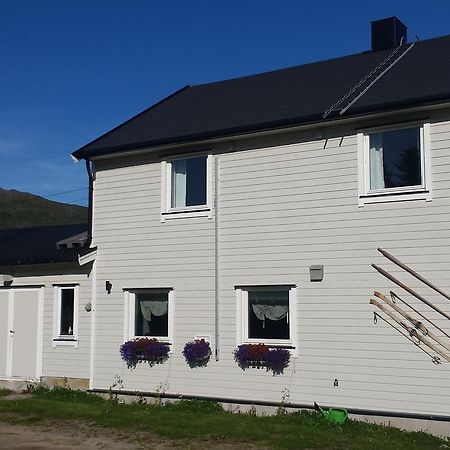 Utsikten Feriehus I Bakkeby エクステリア 写真
