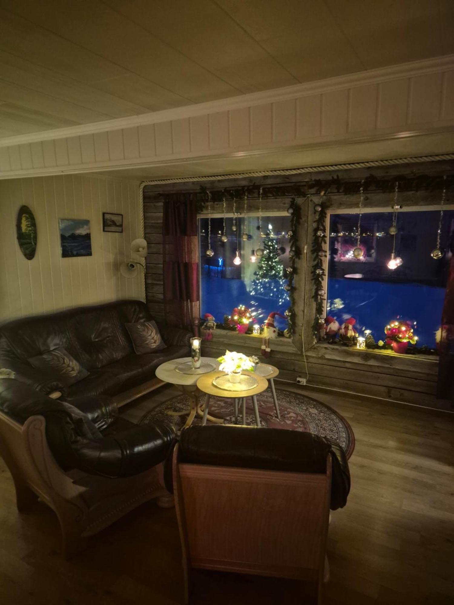 Utsikten Feriehus I Bakkeby エクステリア 写真