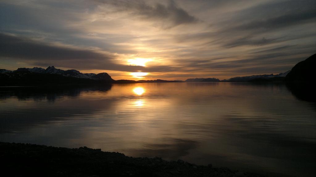 Utsikten Feriehus I Bakkeby エクステリア 写真
