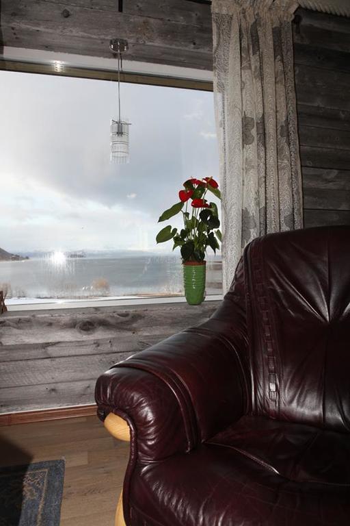 Utsikten Feriehus I Bakkeby エクステリア 写真